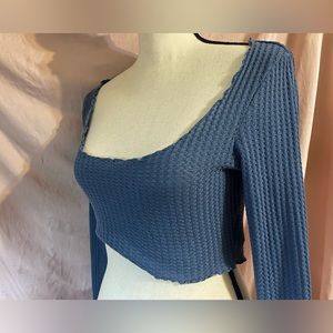 ⭐️ ❣️Blue crop top